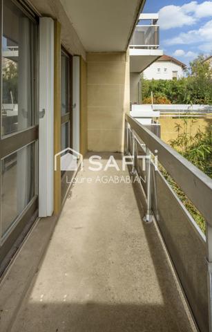 Beau 3 pièces traversant avec 2 balcons, cave et stationnement