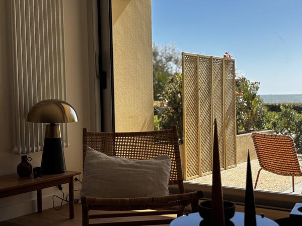 Face mer et jardin, garage.