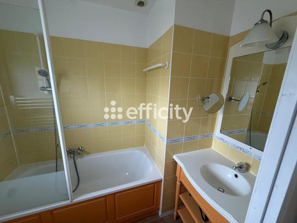 Maison
         4 pièces
        - 54 m² 210 000 €*