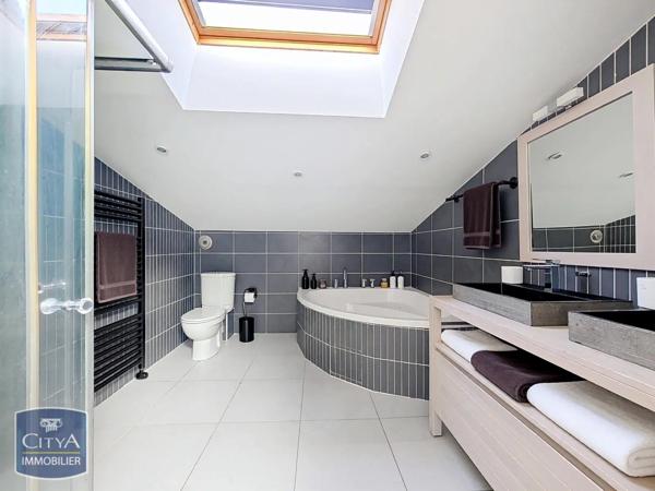 Maison à vendre 9 pièces 260m²