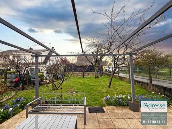 Maison LA VILLE DU BOIS 6 pièces 110 m²