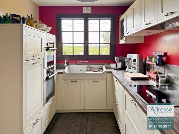 Maison LA VILLE DU BOIS 6 pièces 110 m²