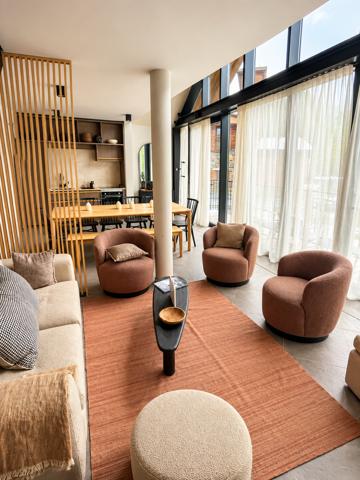 Appartement
         5 pièces
        - 184 m² Bien prestige 1 791 000 € *