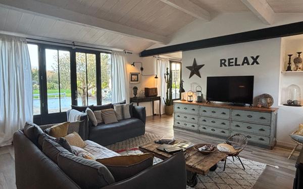 Maison à vendre    7 pièces •  Saint-Pierre-d'Oléron