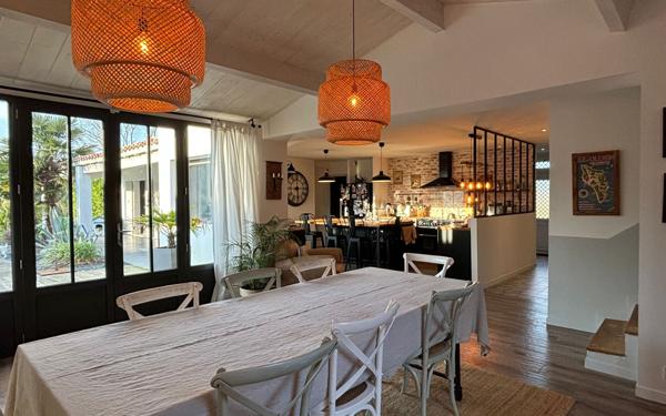 Maison à vendre    7 pièces •  Saint-Pierre-d'Oléron