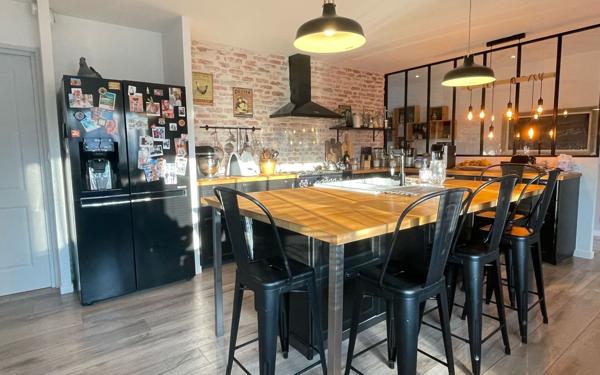 Maison à vendre    7 pièces •  Saint-Pierre-d'Oléron