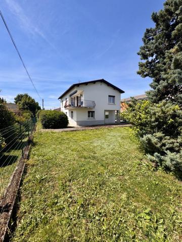 Maison de Ville avec terrain et puit