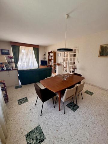 Maison de Ville avec terrain et puit