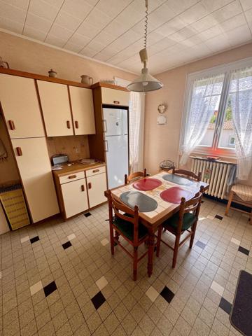 Maison de Ville avec terrain et puit