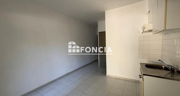 Location Appartement 2 pièces 28.7 m² - Cabannes 13440
