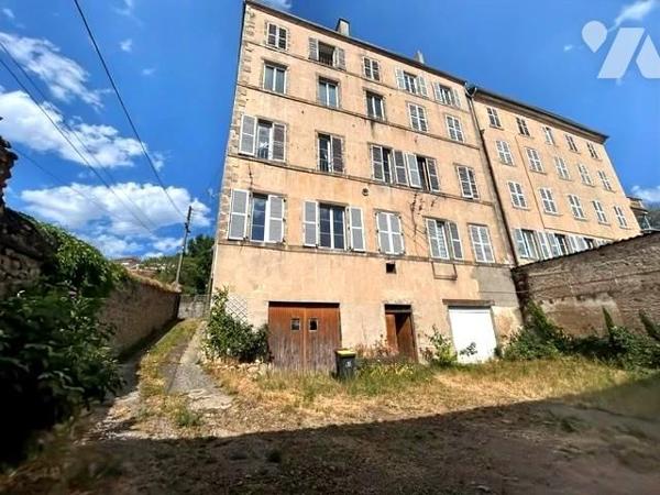 APPARTEMENT avec Dépendances