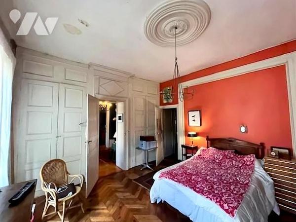APPARTEMENT avec Dépendances