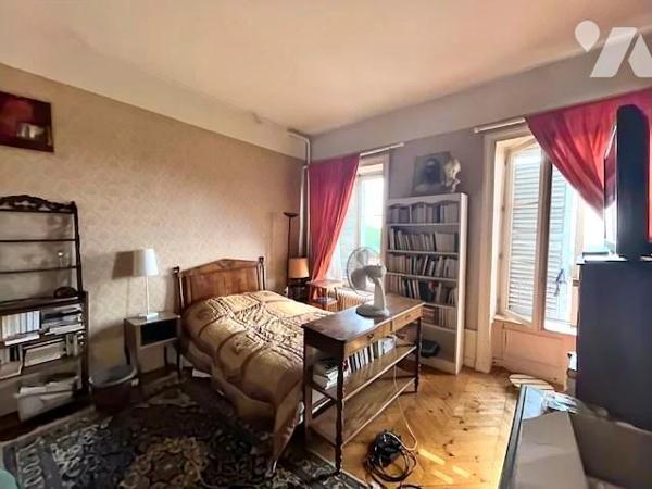 APPARTEMENT avec Dépendances