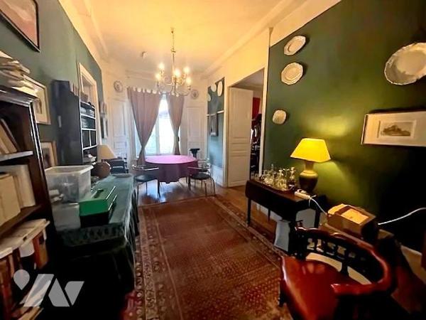 APPARTEMENT avec Dépendances