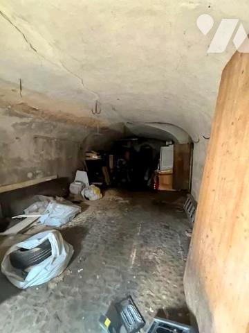 APPARTEMENT avec Dépendances