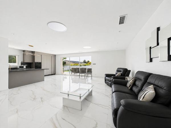Valence Maison individuelle entièrement rénové avec piscine et appartement indépendant