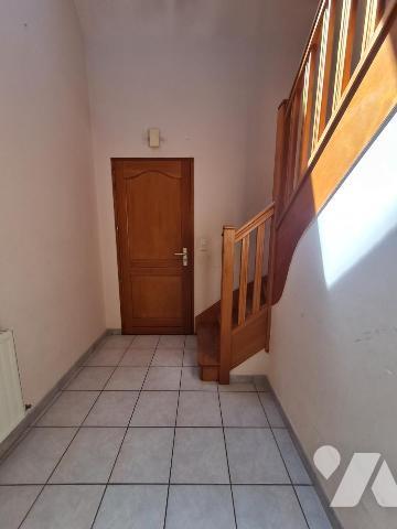 A VENDRE Reguiny Maison avec sous-sol, jardin et hangar