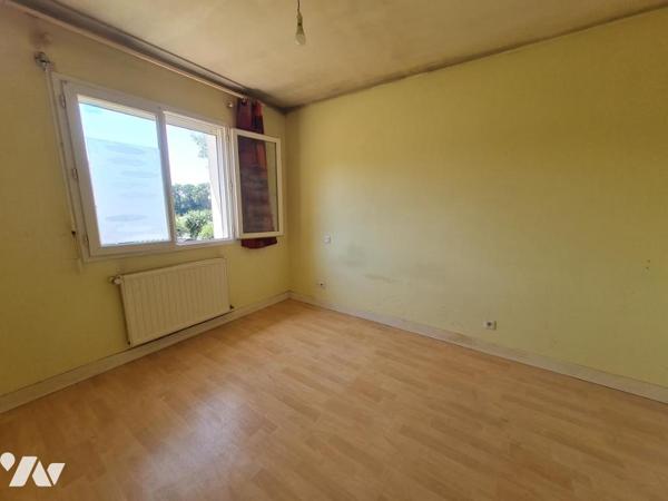 A VENDRE Reguiny Maison avec sous-sol, jardin et hangar