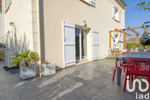 Maison à vendre 8 pièces 150 m² Saint-Thibault-des-Vignes