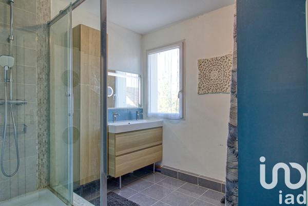 Maison à vendre 8 pièces 150 m² Saint-Thibault-des-Vignes