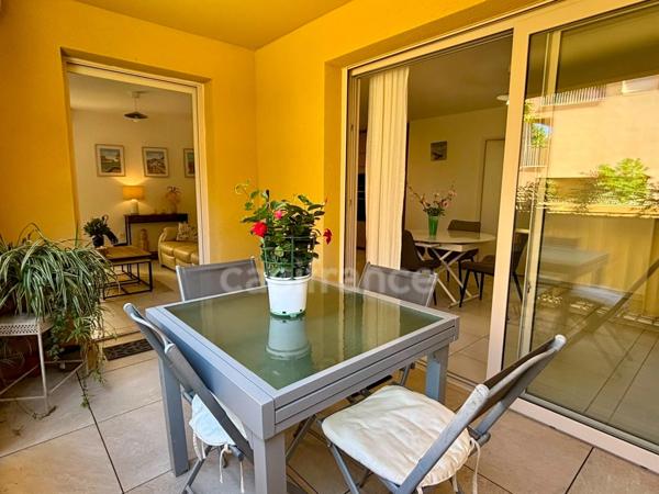 Appartement à vendre 4 pièces HYERES (83) - Plain pied - 2 parkings - 2 terrasses
