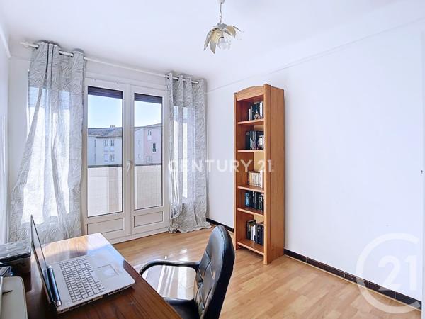 Appartement F3 à vendre  3 pièces - 74,20 m2 AUBAGNE - 13