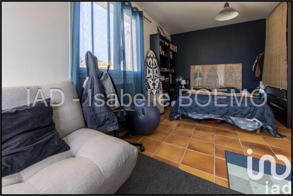 Maison traditionnelle 9 pièces de 216 m² à Le Pradet (83220)