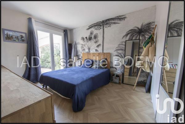 Maison traditionnelle 9 pièces de 216 m² à Le Pradet (83220)