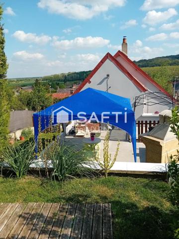 Maison composée de 3 chambres et 2 salles de bain