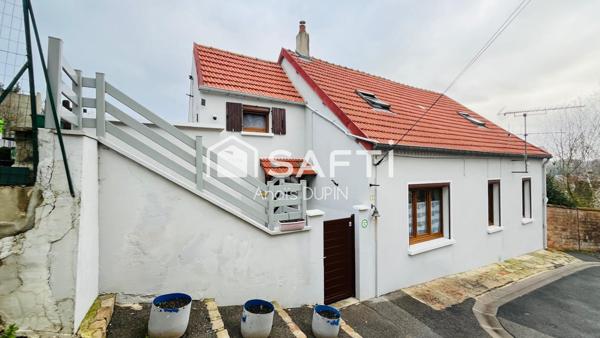 Maison composée de 3 chambres et 2 salles de bain