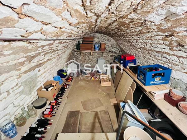 Maison composée de 3 chambres et 2 salles de bain