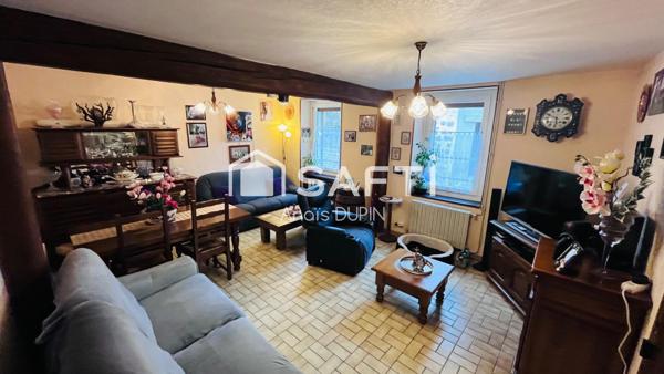 Maison composée de 3 chambres et 2 salles de bain