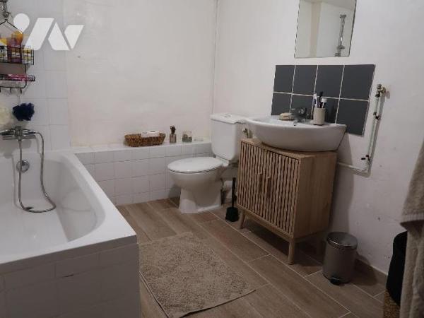 Maison à Vendre à Iffendic (35750) en Ille-et-Vilaine (35)

Cette maison d'une surface habita...