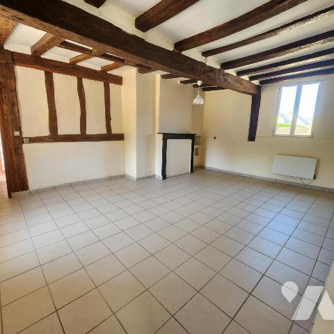 PROPRIÉTÉ DE CARACTÈRE À CHERRÉ-AU