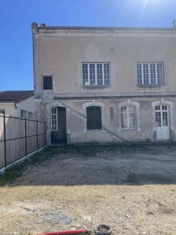 ENSEMBLE IMMOBILIER A RENOVER