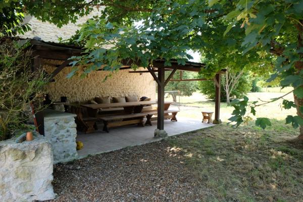 À VENDRE  Authentique fermette au coeur du Perche