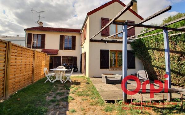 Maison à vendre    4 pièces • 97,29 m2 Montigny-le-Bretonneux