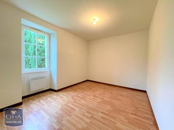 Appartement à louer 3 pièces 67.78m² Coutras (33230)