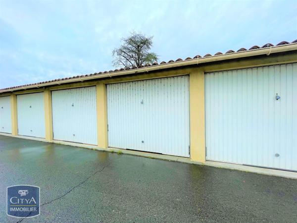 Appartement à louer 3 pièces 67.78m² Coutras (33230)