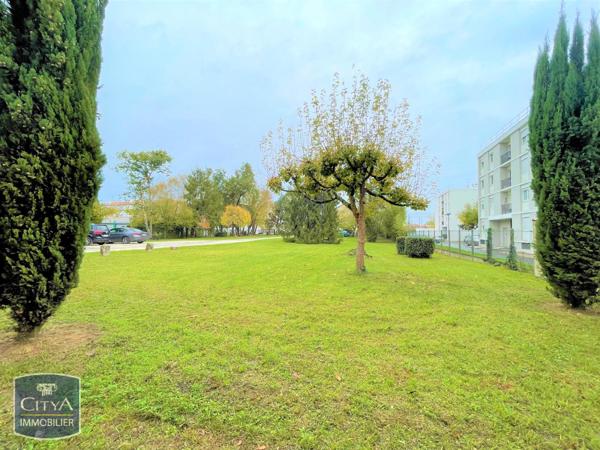 Appartement à louer 3 pièces 67.78m² Coutras (33230)