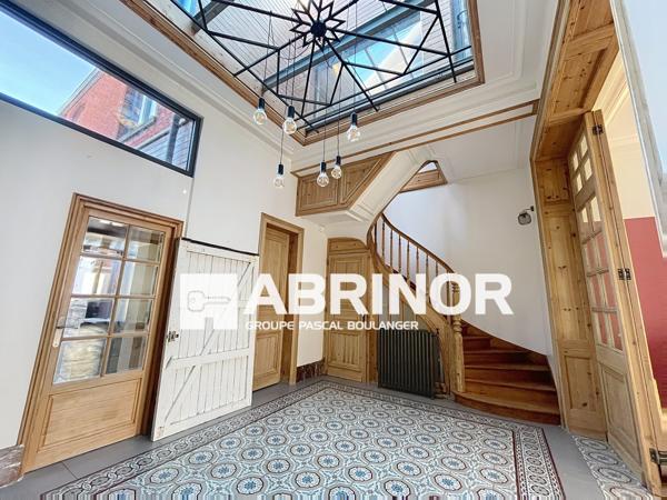 Maison Bourgeoise 6 Chambres,grande pièce de vie, salle de jeux, 2 salles de bain jardin arboré ROUBAIX