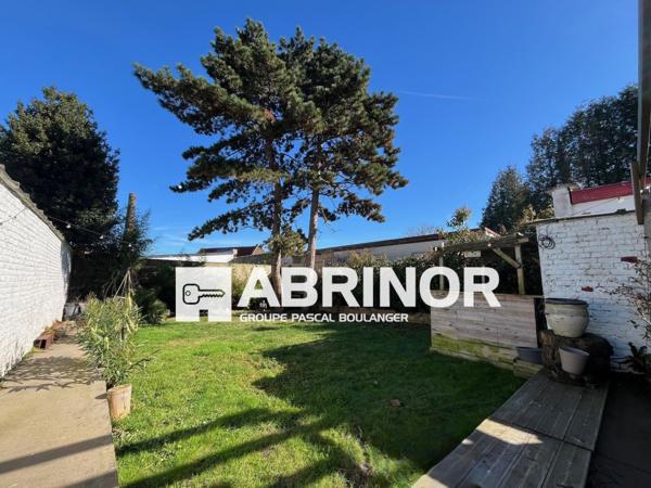 Maison Bourgeoise 6 Chambres,grande pièce de vie, salle de jeux, 2 salles de bain jardin arboré ROUBAIX