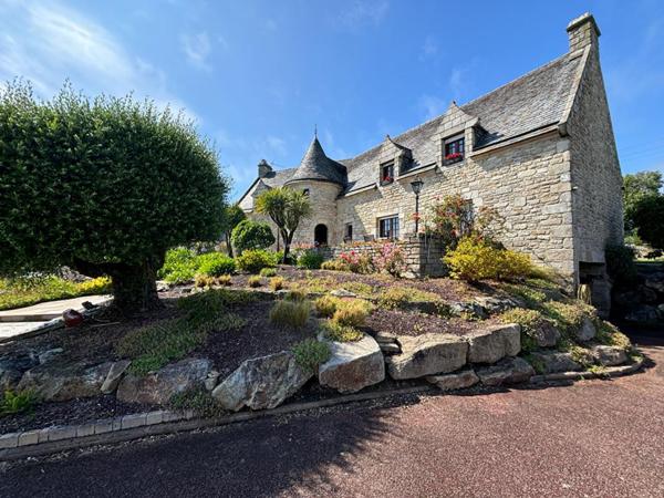 Grande Propriété familiale en pierre vue océan