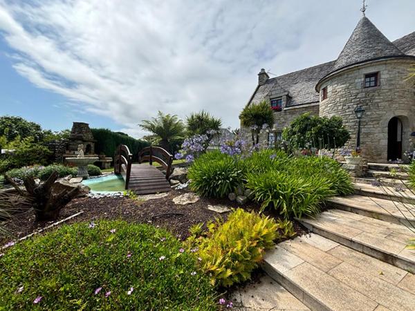 Grande Propriété familiale en pierre vue océan