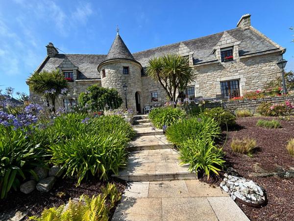 Grande Propriété familiale en pierre vue océan