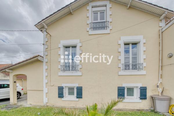 Maison
         7 pièces
        - 167 m² 350 000 € *