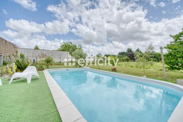 Maison
         7 pièces
        - 167 m² 350 000 € *
