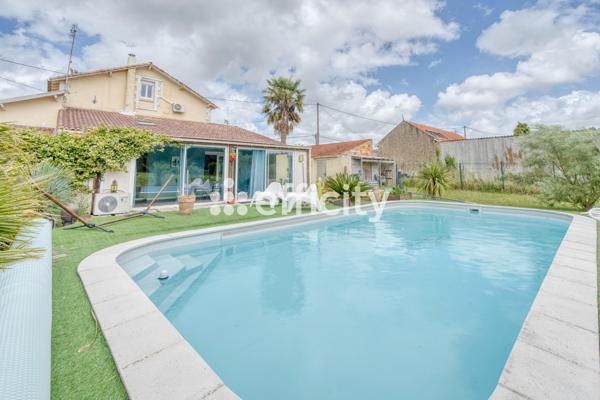 Maison
         7 pièces
        - 167 m² 350 000 € *