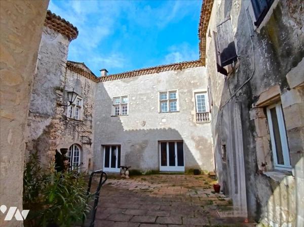 SAVASSE Propriété en pierres 550 m2 avec terrain de plus de 4 hectares