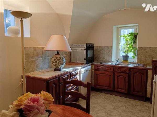 SAVASSE Propriété en pierres 550 m2 avec terrain de plus de 4 hectares